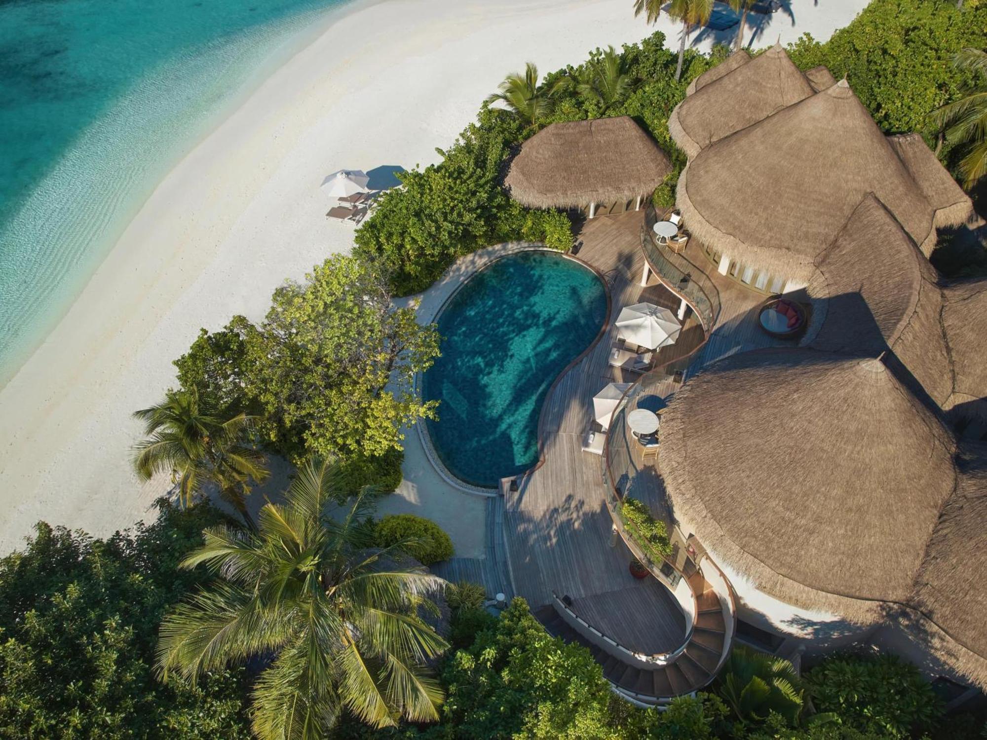 Hotel The Nautilus Maldives Kamadhoo Esterno foto